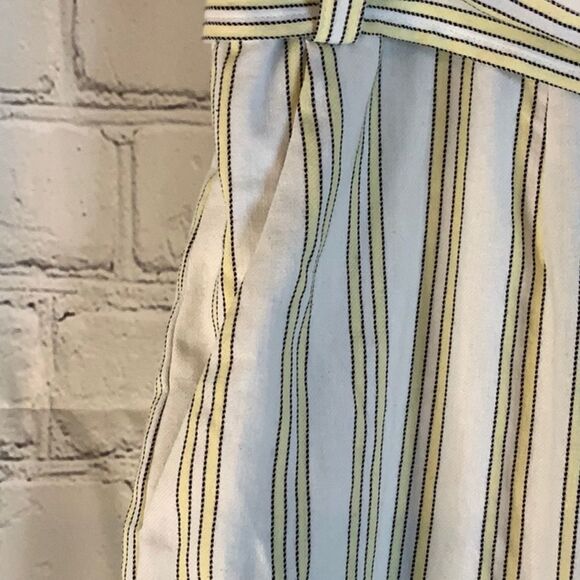 1. State White Pants with yellow and black stripes, size 14, with tie belt - Picture 2 of 7